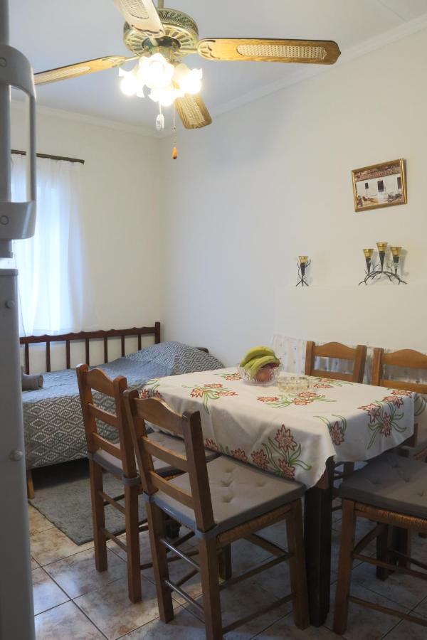 Апартаменты House Of Monachogios, Agios Fokas, Monemvassia Монемвазия Экстерьер фото