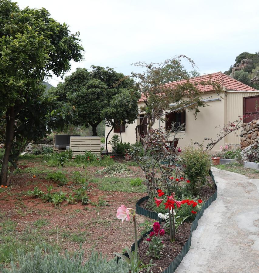 Апартаменты House Of Monachogios, Agios Fokas, Monemvassia Монемвазия Экстерьер фото