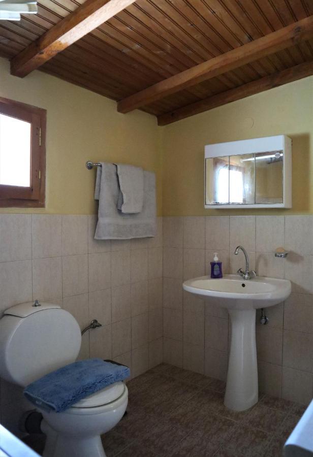 Апартаменты House Of Monachogios, Agios Fokas, Monemvassia Монемвазия Экстерьер фото